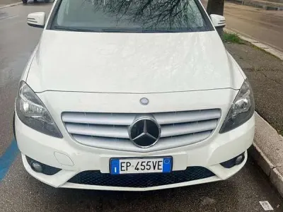 Usata Mercedes B180 Executive 109 CV (80 kW) 2013 Utilitaria