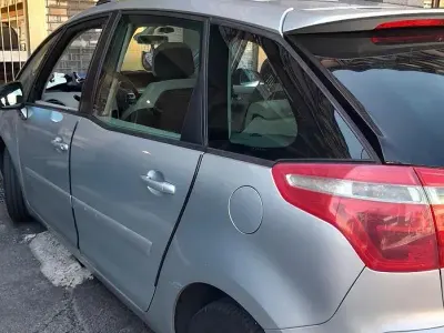 Usata Citroën C4 109 CV (80 kW) 2007 Grigio Berlina