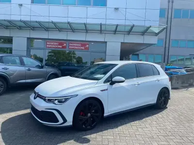 Usata VW Golf VIII GTI 245 CV (180 kW) 2024 Bianco Berlina