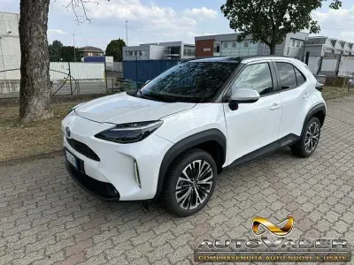 Usata Toyota Yaris Cross Lounge 92 CV (67 kW) 2023 Bianco SUV