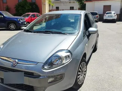 Usata Fiat Punto Evo 65 CV (47 kW) 2009 Grigio Utilitaria