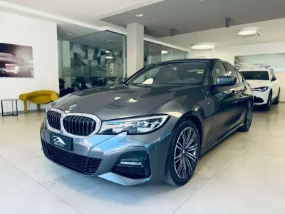 Usata BMW 318 M Sport 150 CV (110 kW) 2021 Grigio Berlina
