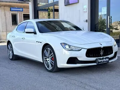 Usata Maserati Ghibli 411 CV (302 kW) 2015 Bianco perlato Berlina