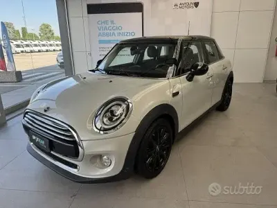 Usata Mini Cooper D Hype 116 CV (85 kW) 2018 Grigio Utilitaria