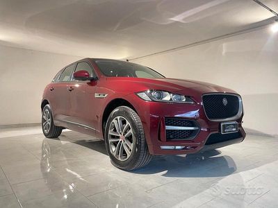 Begagnad Jaguar F-Pace R-Sport 182 HK (133 kW) 2017 Röd SUV