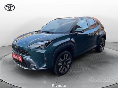 Nuova Toyota Yaris Cross Lounge 131 CV (96 kW) 2025 Verde SUV
