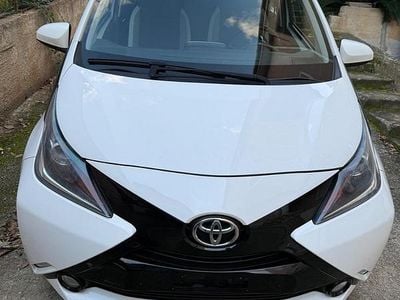 Usata Toyota Aygo 72 CV (52 kW) 2018 Bianco Utilitaria