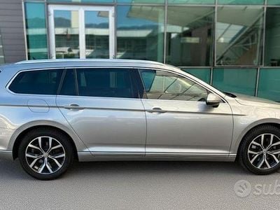 Usata VW Passat Highline 150 CV (110 kW) 2017 Grigio Station wagon