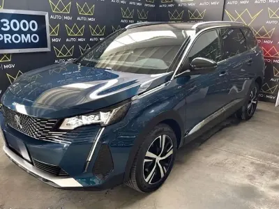 Usata Peugeot 5008 GT 131 CV (96 kW) 2023 Blu/azzurro SUV