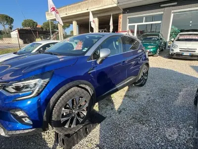 Usata Renault Captur Techno 91 CV (66 kW) 2024 Blu SUV