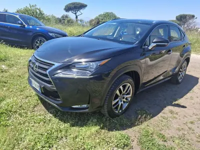 Usata Lexus NX300h Sport Line 155 CV (114 kW) 2015 Nero SUV