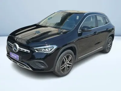 Usata Mercedes GLA180 136 CV (100 kW) 2022 Nero SUV
