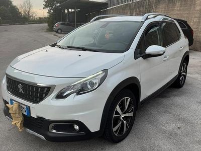 Usata Peugeot 2008 82 CV (60 kW) 2018 Bianco SUV