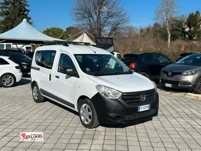 Usata Dacia Dokker Lauréate 75 CV (55 kW) 2016 Bianco Monovolume