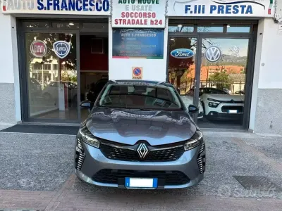Begagnad Renault Clio V Evolution 101 HK (74 kW) 2025 Grå Sedan
