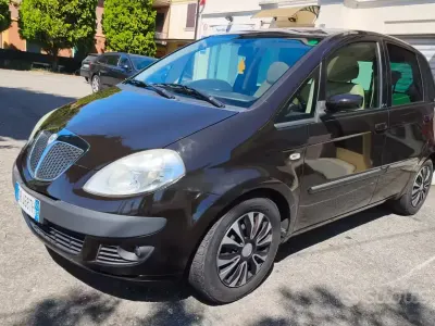 Usata Lancia Musa 95 CV (69 kW) 2006 Nero Monovolume