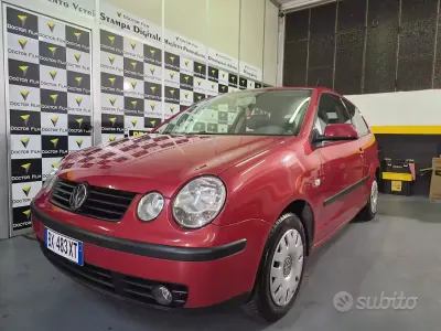 Usata VW Polo Comfortline 75 CV (55 kW) 2002 Rosso Utilitaria