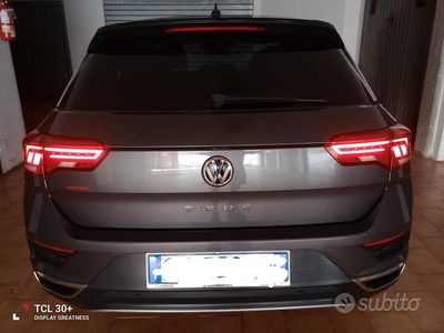 Usado VW T-Roc 150 CV (110 kW) 2018 Gris SUV