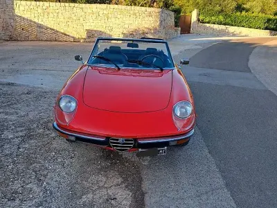 Usata Alfa Romeo Spider 104 CV (76 kW) 1980 Rosso Cabrio
