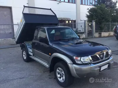 Usata Nissan Patrol 158 CV (116 kW) 2001 Bluazzurro SUV