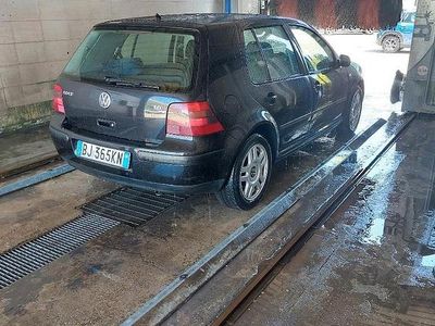 Usata VW Golf IV 110 CV (80 kW) 2000 Nero Berlina
