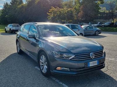 Usata VW Passat Comfortline 120 CV (88 kW) 2017 Grigio Station wagon