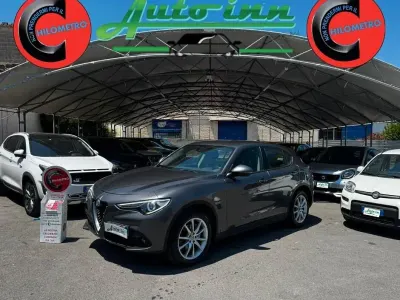 Usata Alfa Romeo Stelvio Executive 179 CV (131 kW) 2018 Grigio SUV