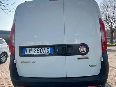 Usata Fiat Doblò 120 CV (88 kW) 2017 Bianco Monovolume