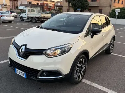 Usata Renault Captur Intens 90 CV (66 kW) 2017 Bianco SUV