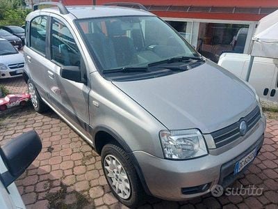 Usata Fiat Panda 4x4 59 CV (43 kW) 2007 Grigio Utilitaria