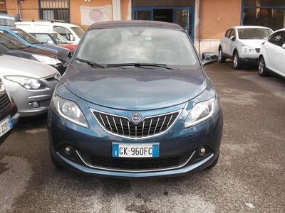 Usata Lancia Ypsilon Gold 69 CV (50 kW) 2022 Blu Utilitaria
