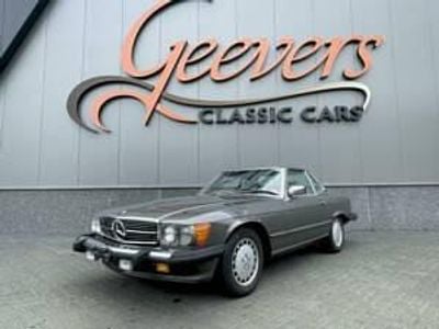 Usata Mercedes 560 230 CV (169 kW) 1986 Grigio Cabrio