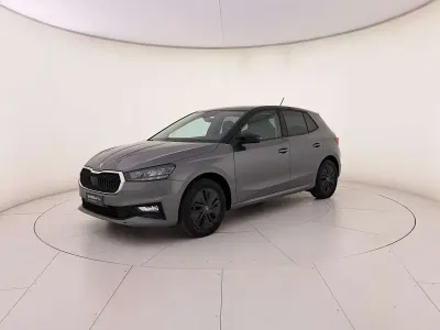 Usata Skoda Fabia 95 CV (69 kW) 2025 Grigio graphite metallizzato nero tulipano perlato Utilitaria
