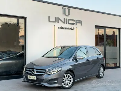 Usata Mercedes B180 Business 109 CV (80 kW) 2016 Grigio Utilitaria