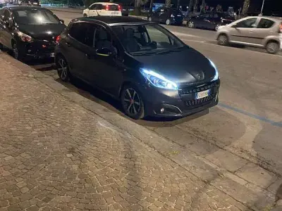 Usata Peugeot 208