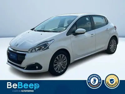 Usata Peugeot 208 Allure 82 CV (60 kW) 2016 Bianco pastello Utilitaria