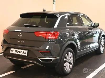 Usata VW T-Roc Business 110 CV (80 kW) 2022 Grigio SUV