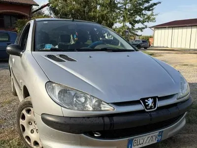 Usata Peugeot 206 60 CV (44 kW) 2004 Grigio Berlina