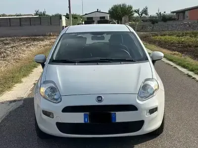 Usata Fiat Punto Street 95 CV (69 kW) 2018 Bianco Utilitaria