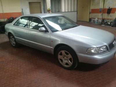 Usata Audi A8 150 CV (110 kW) 1998 Argento Berlina