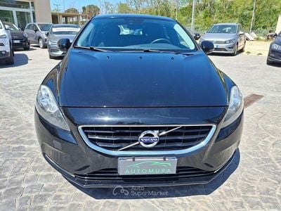 Usata Volvo V40 114 CV (83 kW) 2012 Nero Utilitaria