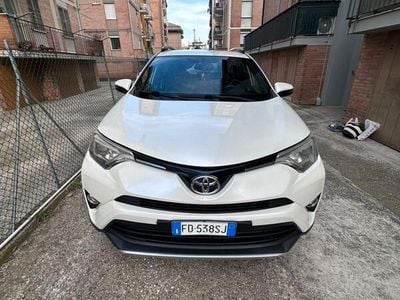 Usata Toyota RAV4 Style 142 CV (104 kW) 2016 Bianco SUV