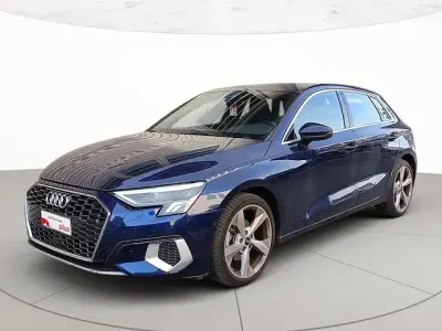 Begagnad Audi A3 Advanced Plus 150 HK (110 kW) 2023 Blå Sedan