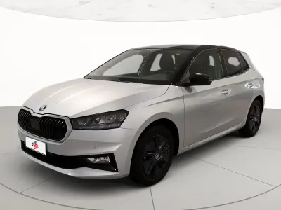 Usata Skoda Fabia 95 CV (69 kW) 2025 Argento brillante metallizzato nero tulipano perlato Utilitaria