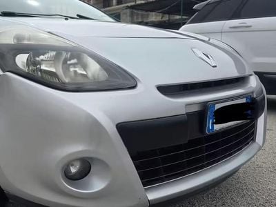 Usata Renault Clio II 85 CV (62 kW) 2010 Grigio Berlina