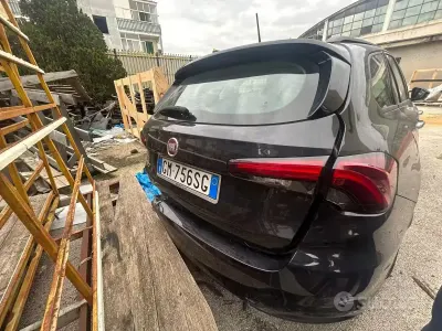 Usata Fiat Tipo 100 CV (73 kW) 2023 Nero Station wagon
