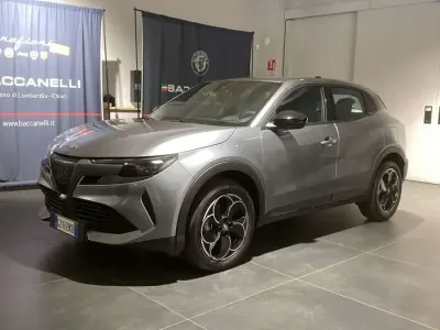 Usata Alfa Romeo Junior 114 kW (156 CV) 2025 Grigio SUV