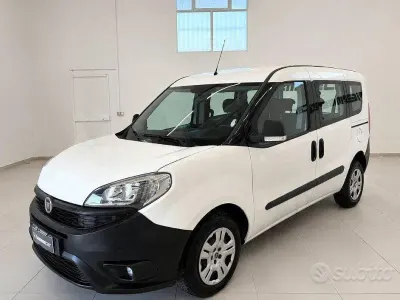 Usata Fiat Doblò 95 CV (69 kW) 2017 Bianco Monovolume