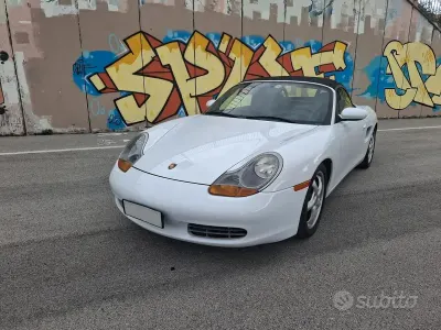 Usata Porsche 986 Boxster 204 CV (150 kW) 1998 Bianco Cabrio