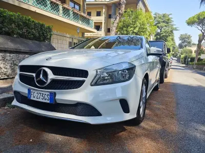 Usata Mercedes A180 Executive 109 CV (80 kW) 2017 Utilitaria